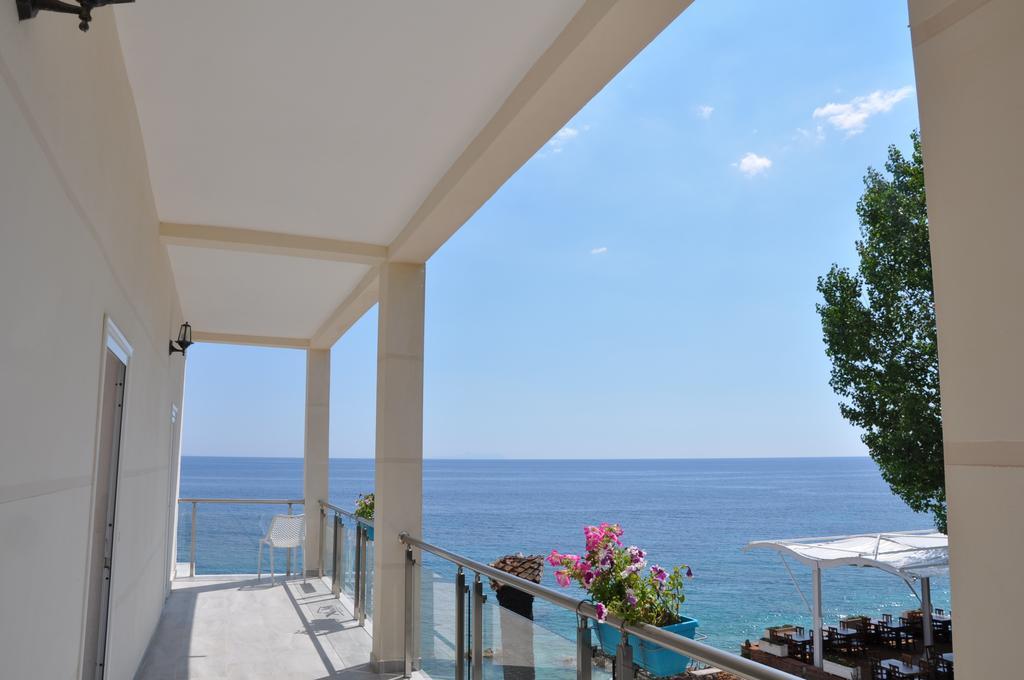 Guesthouse Riviera "Xh&M" Dhermi Exterior photo